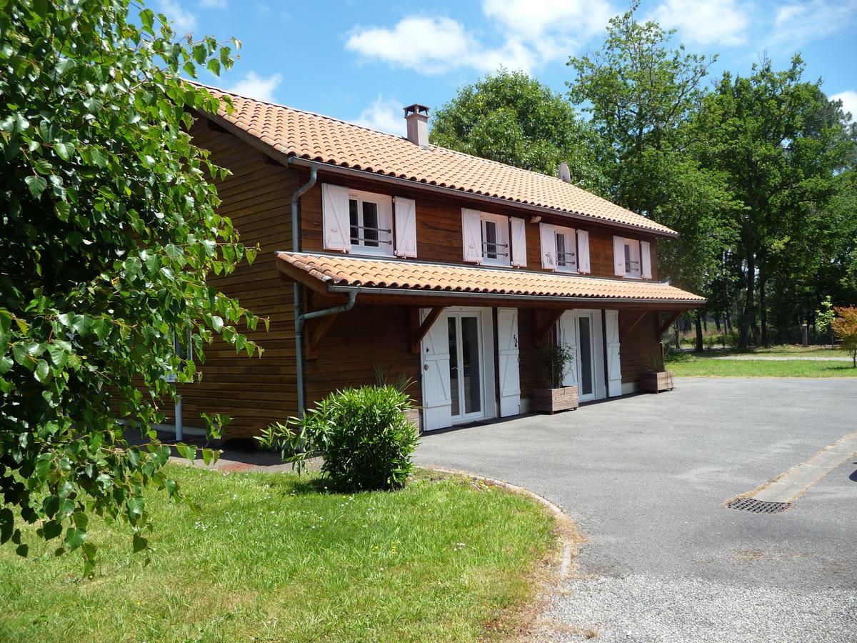 La Grange Du Born Acomodação com café da manhã Sainte-Eulalie-en-Born Exterior foto